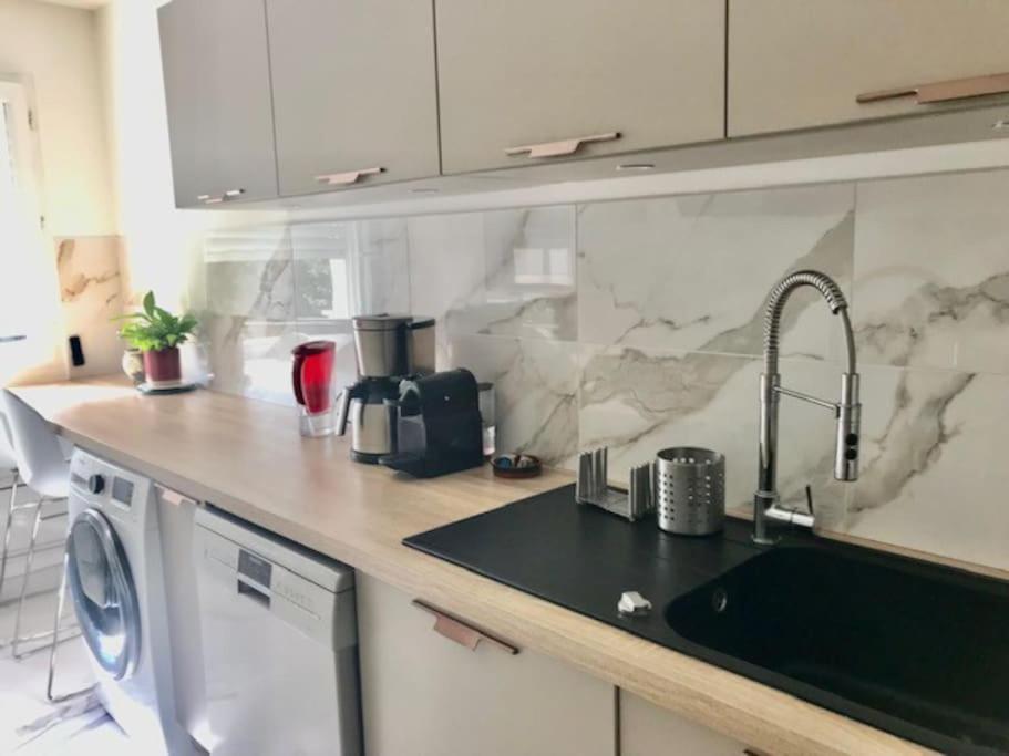 Le Bouscat: Un Superbe Appartement En Residence ภายนอก รูปภาพ